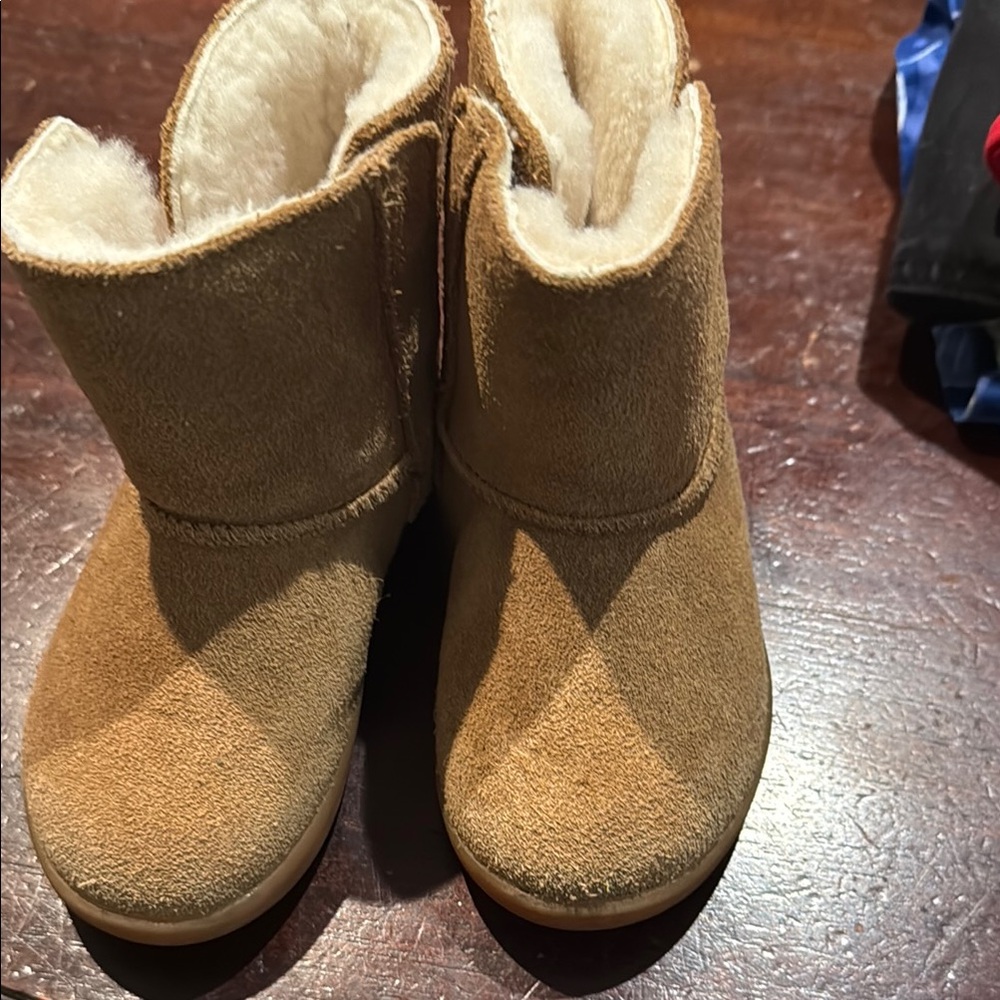 UGG Tan Ankle Boots with Sheepskin Lining